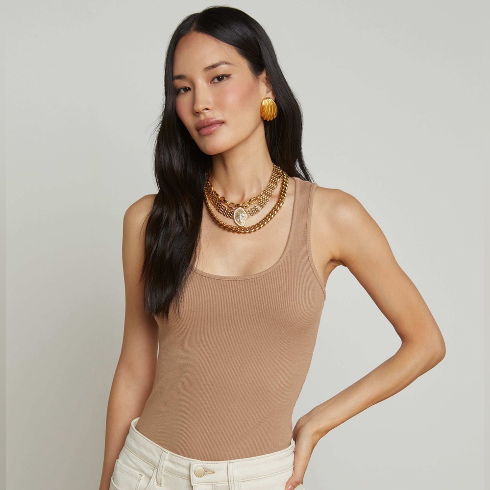 L'AGENCE the Iman Ribbed scoop neck Tank Top - tan, L